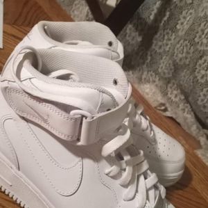 Air force 1's Hightop white nike